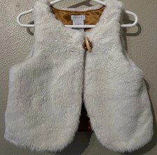 Tahari Toddler Faux Fur Vest White Wood Button Satin Winter Cute Cozy Size 4T