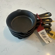 🍳LODGE CAST IRON 3-1/2 Inch 3.5” Miniature Mini Skillet, Set of 4, New w/ Tags
