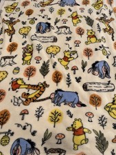Winnie the Pooh fall plush blanket throw - Disney Label