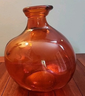 San Miguel by VIDRIOS 100% Recycled 7 1/2  Orange Bulb Art Glass Vase Spain EUC