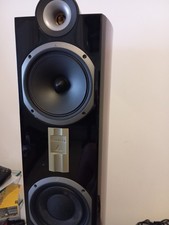 Enceintes triangle Génèse Quartet