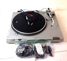 Technics SL-D205 Direct Drive Automatic Turntable System For Parts Only