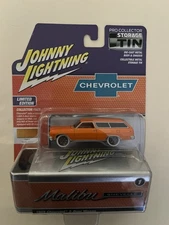 2025 Johnny Lightning 1965 Chevrolet 2-Door Wagon White Lightning CHASE -JLCT017