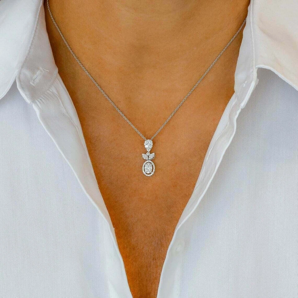 Colgante en forma de lágrima redondo de diamantes simulados de 2 quilates para mujer enchapado en oro blanco de 14 quilates Foto 2 de 3