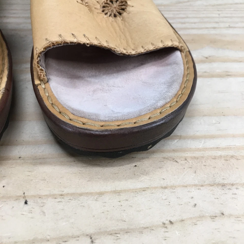 Softspots Sandals Womens 10 M Slide Wedge Slip On Yellow Leather Open Toe Casual - Image 4 of 4