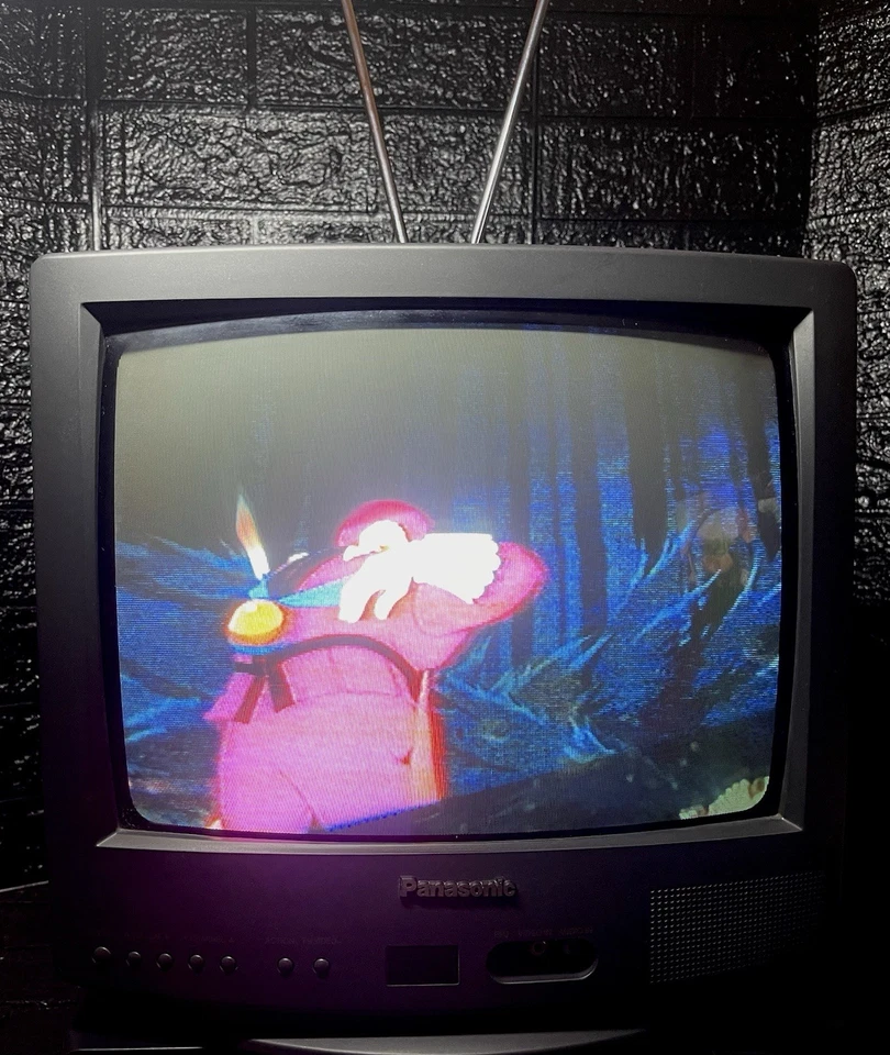 1999 Panasonic 13” (CRT TV CT-13R30A) Television w/Remote - Image 3 of 4