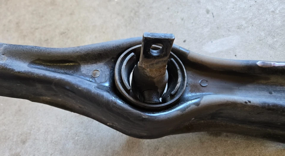 Acura Integra 1994-2001 pasajero trasero derecho brazo trasero buje freno de disco OEM Foto 3 de 4