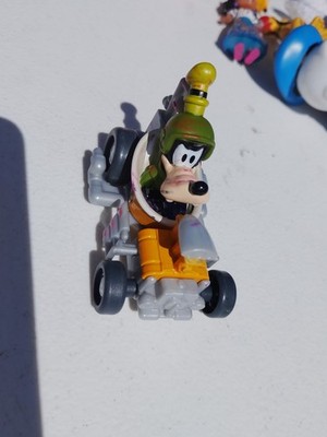 Disneys Goofy Driving Vechicle Car Toy Figurine 2016 Mattel