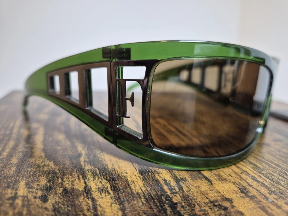 Gianfranco FERRE Designer Sunglasses – Translucent Green  Eyewear Vintage  - Image 2 of 4