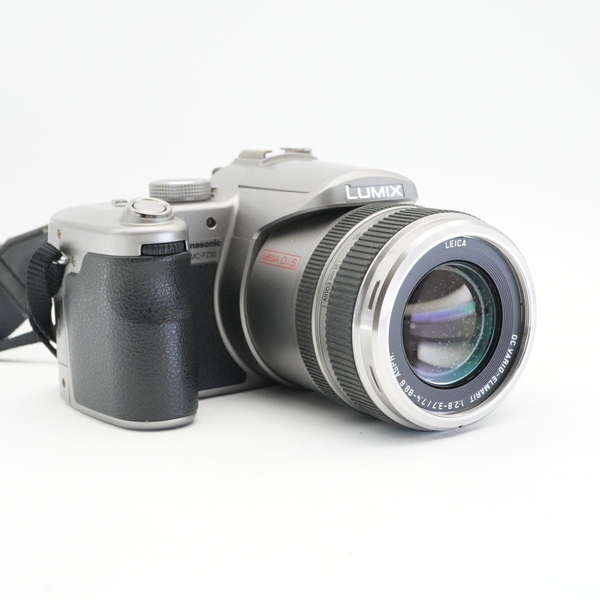 Good , Panasonic LUMIX DMC-FZ30 compact digital camera old condeji