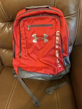Zaino Under Armour rosso e grigio usato delicatamente, ottime condizioni