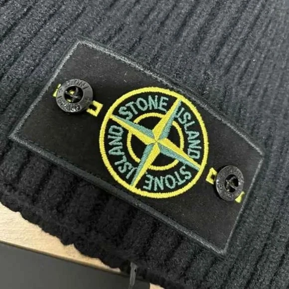 Stone Island Beanie 黑色 — 第 2/2 张图片