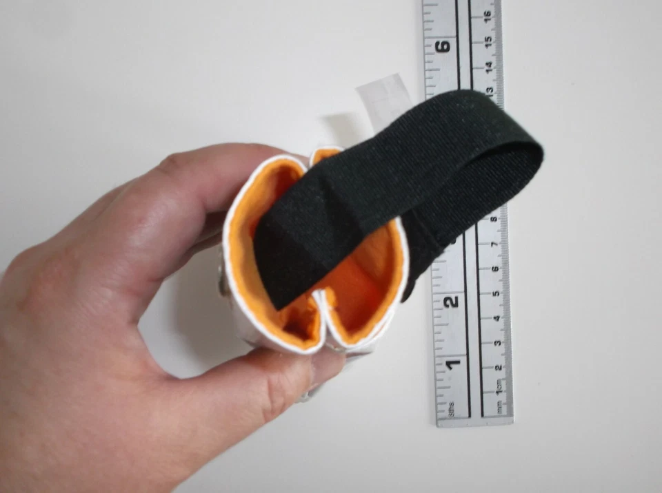 IKEA UPPTÄCKA Estuche de Transporte para Teléfono NUEVO con Etiqueta Blanco Naranja Raro Foto 4 de 4