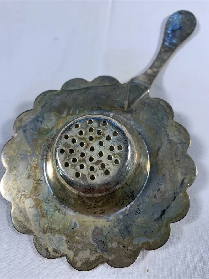 A Special Place TEA BALL Infuser Strainer Silver Plate Fancy Roses Deco Spoon - Image 4 of 4