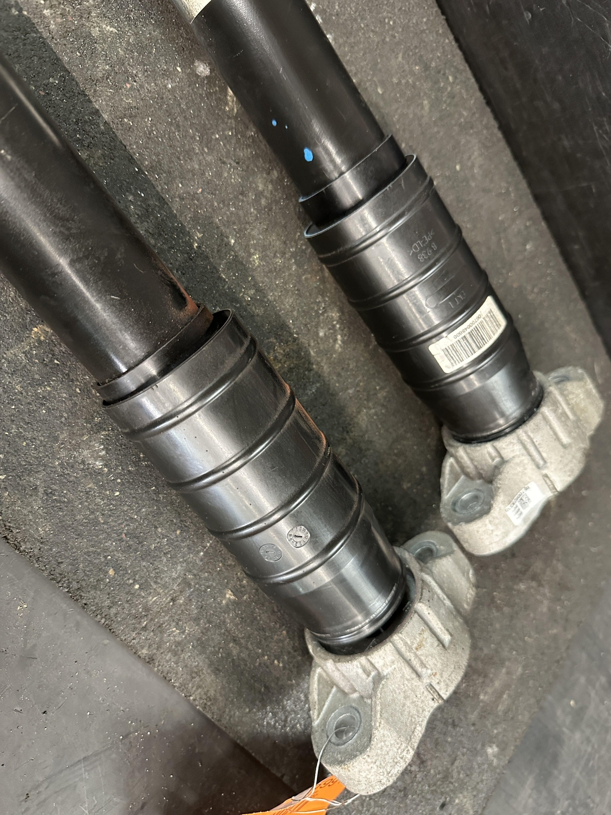 14-17 MASERATI GHIBLI REAR LEFT & RIGHT SUSPENSION STRUT SHOCK ABSORBERS
