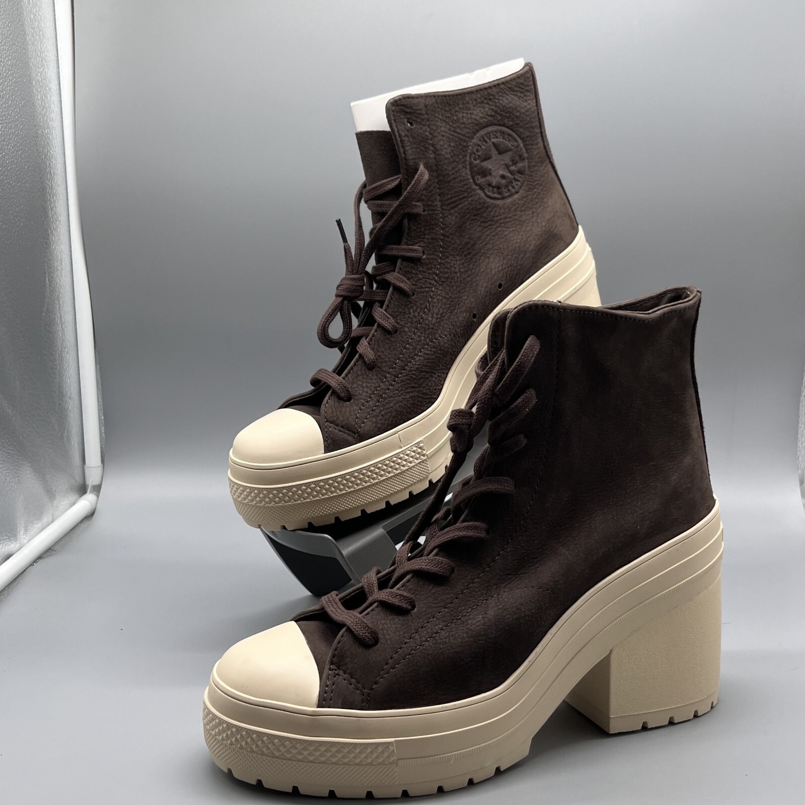 Converse Chuck 70 De Luxe Platform Sneakers in Brown for Women A11542C-image