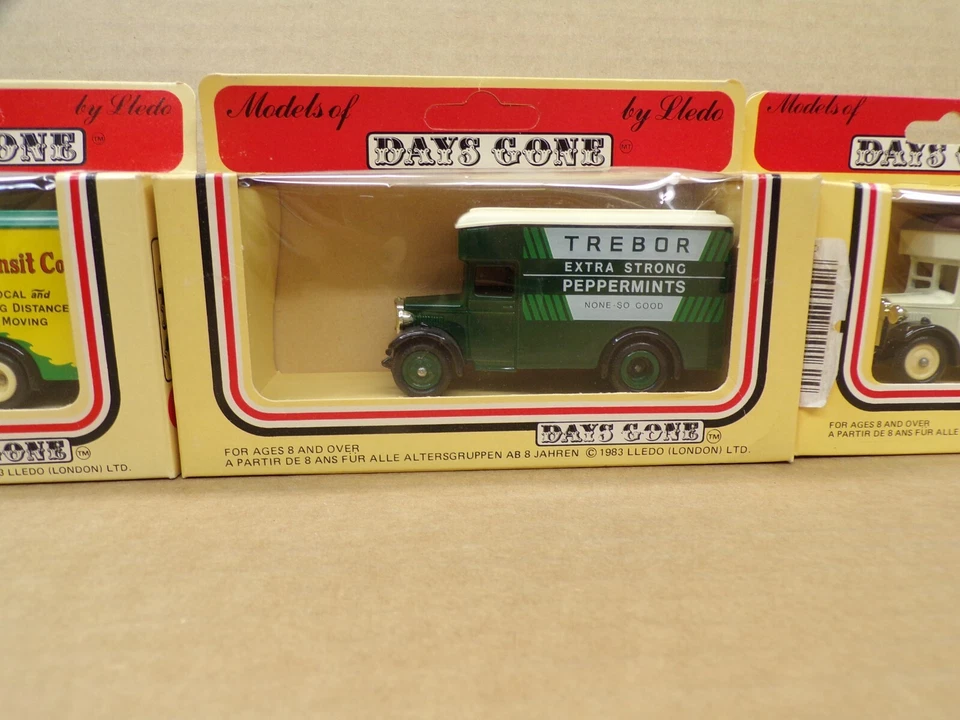 LLEDO DAYS GONE DG16 DENNIS PARCEL VAN LOT #6 - Image 3 of 4