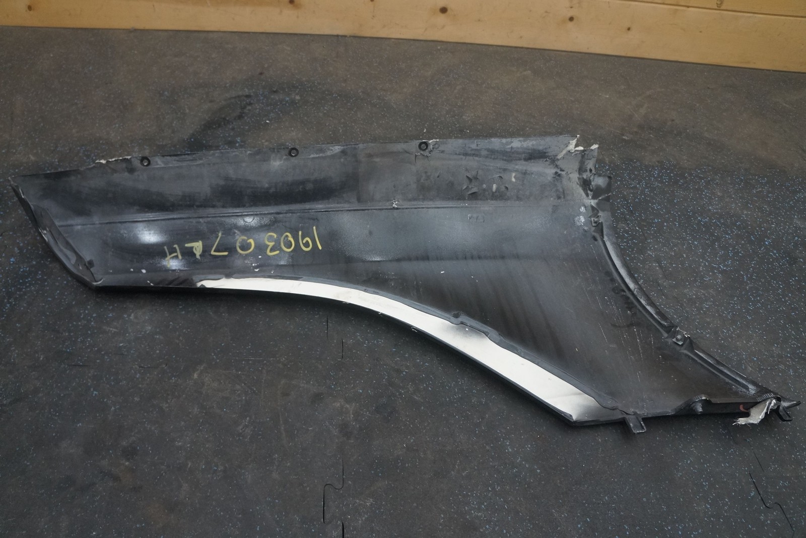 *Rear Left Driver Lower Rocker Quarter Trim Panel McLaren MP4-12C 2013 *Note