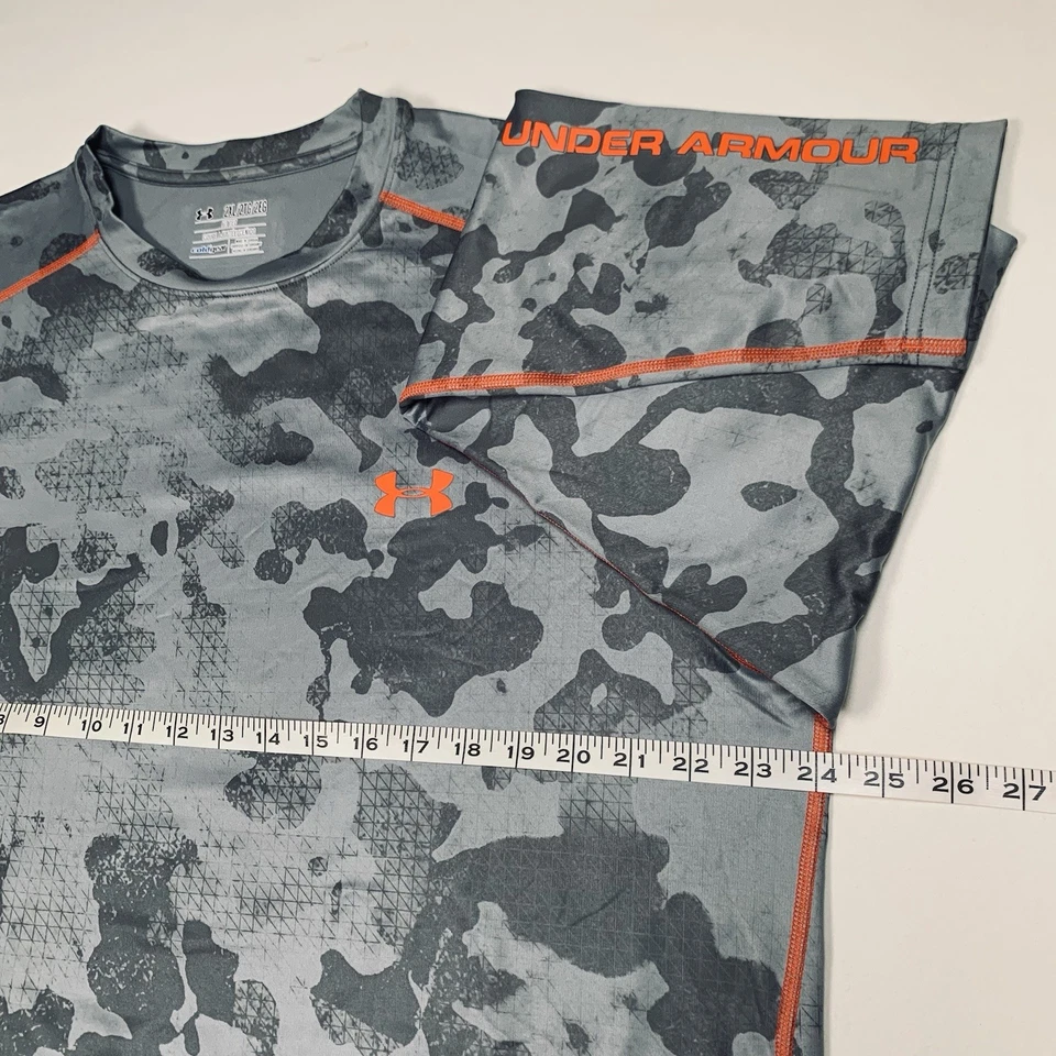 Camisa Under Armour Coldgear Capa Base Para Hombres 2XL Ajustada Gris Camuflada Elastizada Logo Foto 4 de 4
