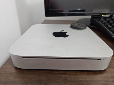 Mac mini ''Core 2 Duo'' 2.4 (Mid-2010) - No OS, Keyboard, and Mouse