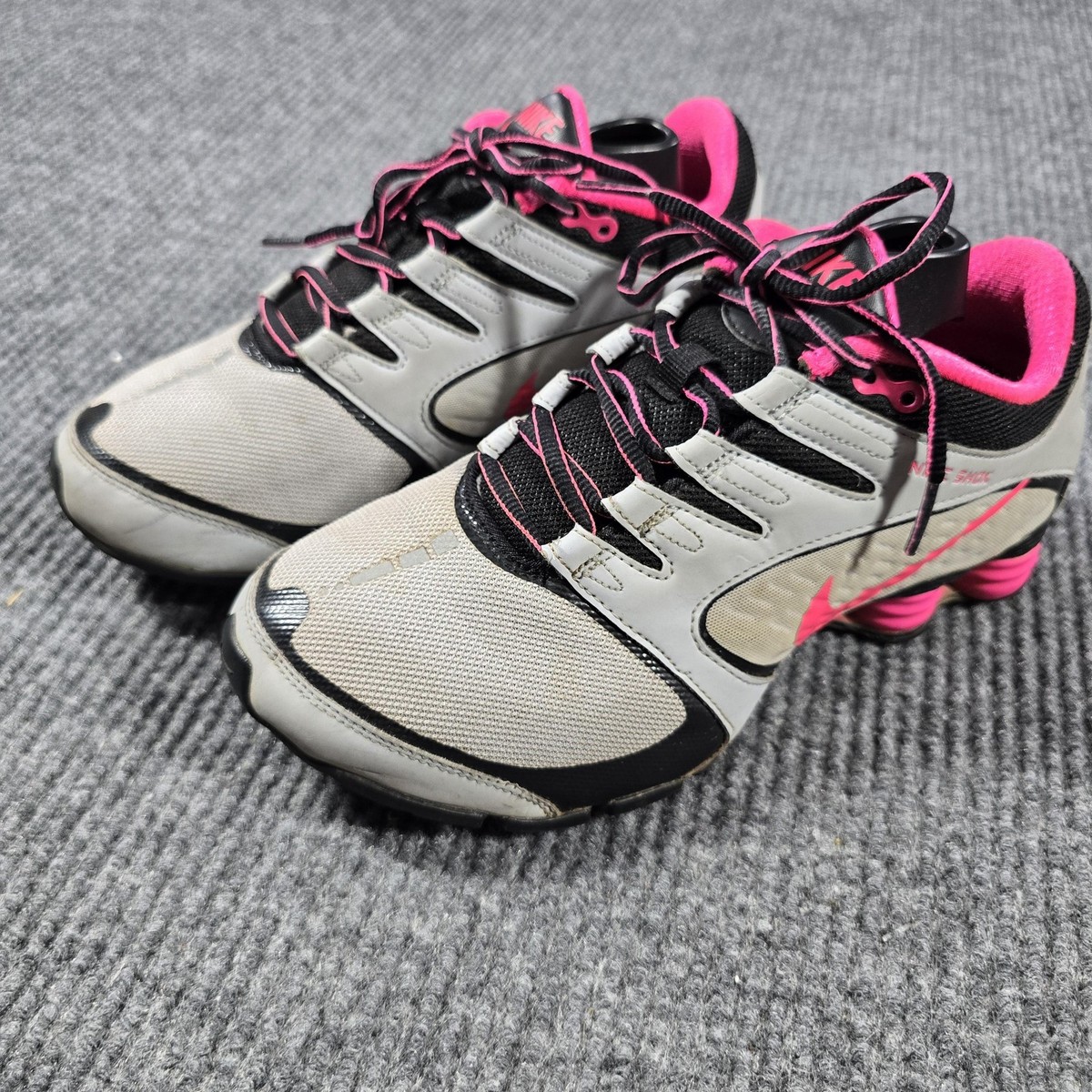 Nike Shox Shoes Womens Size 8 Hot Pink Grey Vaeda Wolf 678632-006