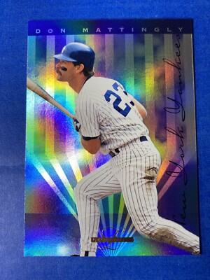 PRISM FOIL** 1995 Leaf Limited #55 Don Mattingly New York Yankees Baseball Card
