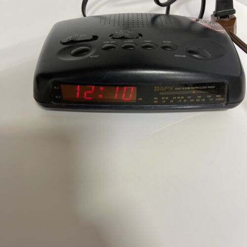 GPX AM FM Alarm Clock Radio Dual Alarm D604D E161265  - Picture 1 of 5