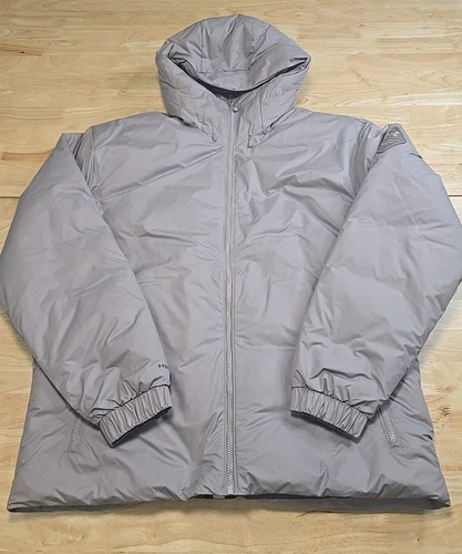 Under Armour Limitless Down Size X-Large Jacket Gray 1378840-015 video thumbnail