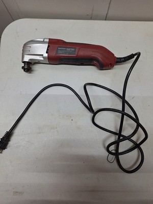 Chicago Electric Oscillating Multi-Tool   Working