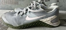 Women  s Nike Metcon 4 Green /Gum Bottoms Sizes 7.5 US
