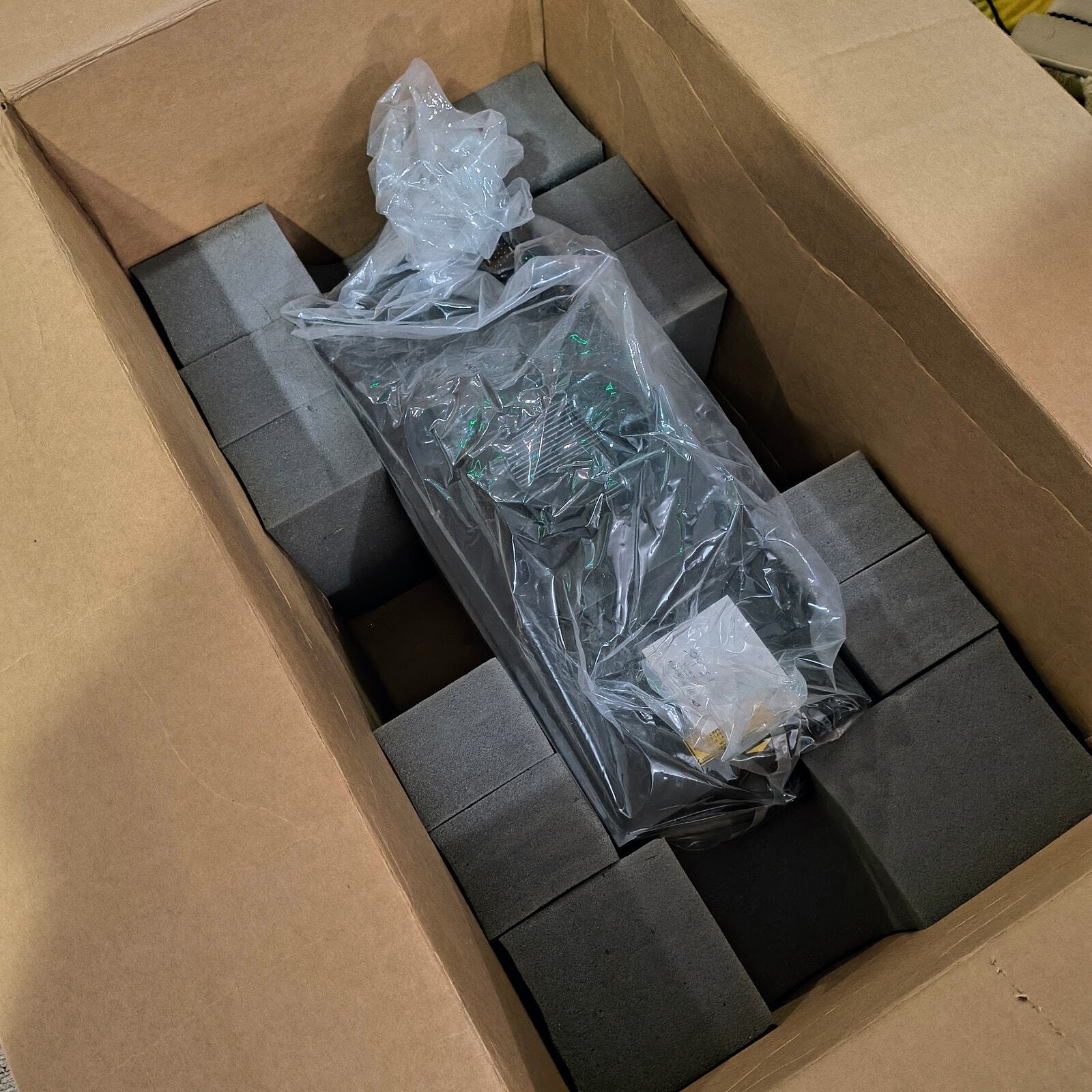 Melles Griot Air Cooled Ion Laser System 643-PERYB-A01 In Box SALVAGE FOR PARTS