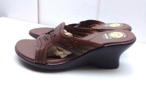 Earth Spirit | Shoes | Earth Spirit Rubi Bronze Slip On 3 Strap Sandals | Poshmark