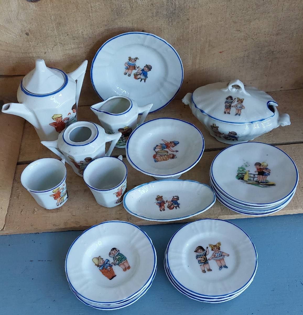 Ancien légumier dinette porcelaine 1950 decor enfant d après Germaine Bouret