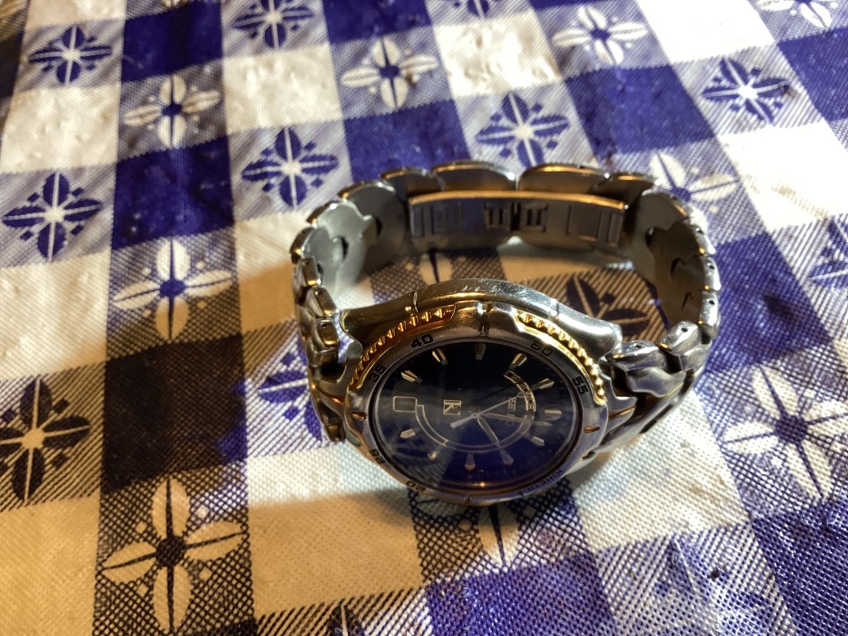 Seiko Kinetic Sports 100 5M42-0B09 men's watch runs perfect 2tone