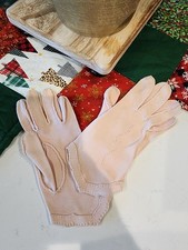 Vtg Powder Pink Pointed Cuff Gloves