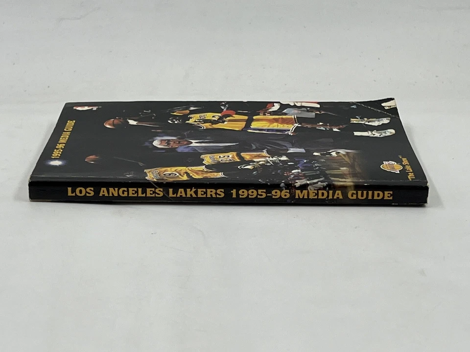 Los Angeles Lakers 1995-96 Media Guide DE COLECCIÓN NBA BÉISBOL COLECCIONABLE Foto 4 de 4