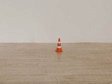 SAFETY CONES FOR DIORAMAS 1/18