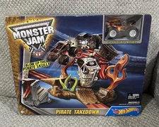 Hot Wheels Monster Jam Pirate Takedown Play Set Sealed!! Captain’s Curse Incl.