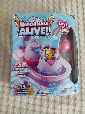 Hatchimals Alive, Make a Splash Playset with 15 Accessories-New  