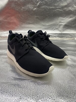 mens black roshe one