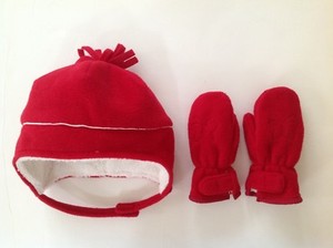 baby fleece hat and mittens