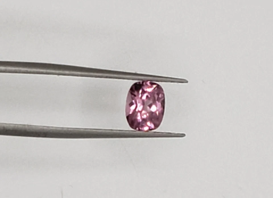 Pink Malaya Garnet 1.34ct 7.1x5.7x4.0mm Cushion Cut Eye Clean. - Image 3 of 4