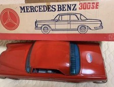 Ichiko Japan Vintage Tin Toy Car Mercedes Benz 300 SE Red 60cm with Box