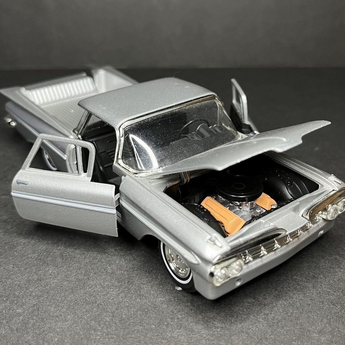 ミニカー 1959 Chevy El Camino Signature 1:32 Scale Diecast Model ~ 1959 Chevrolet El