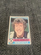 ALAN GOWLING NEWCASTLE FOOTBALL CARD RED BACK 1974 1975 C