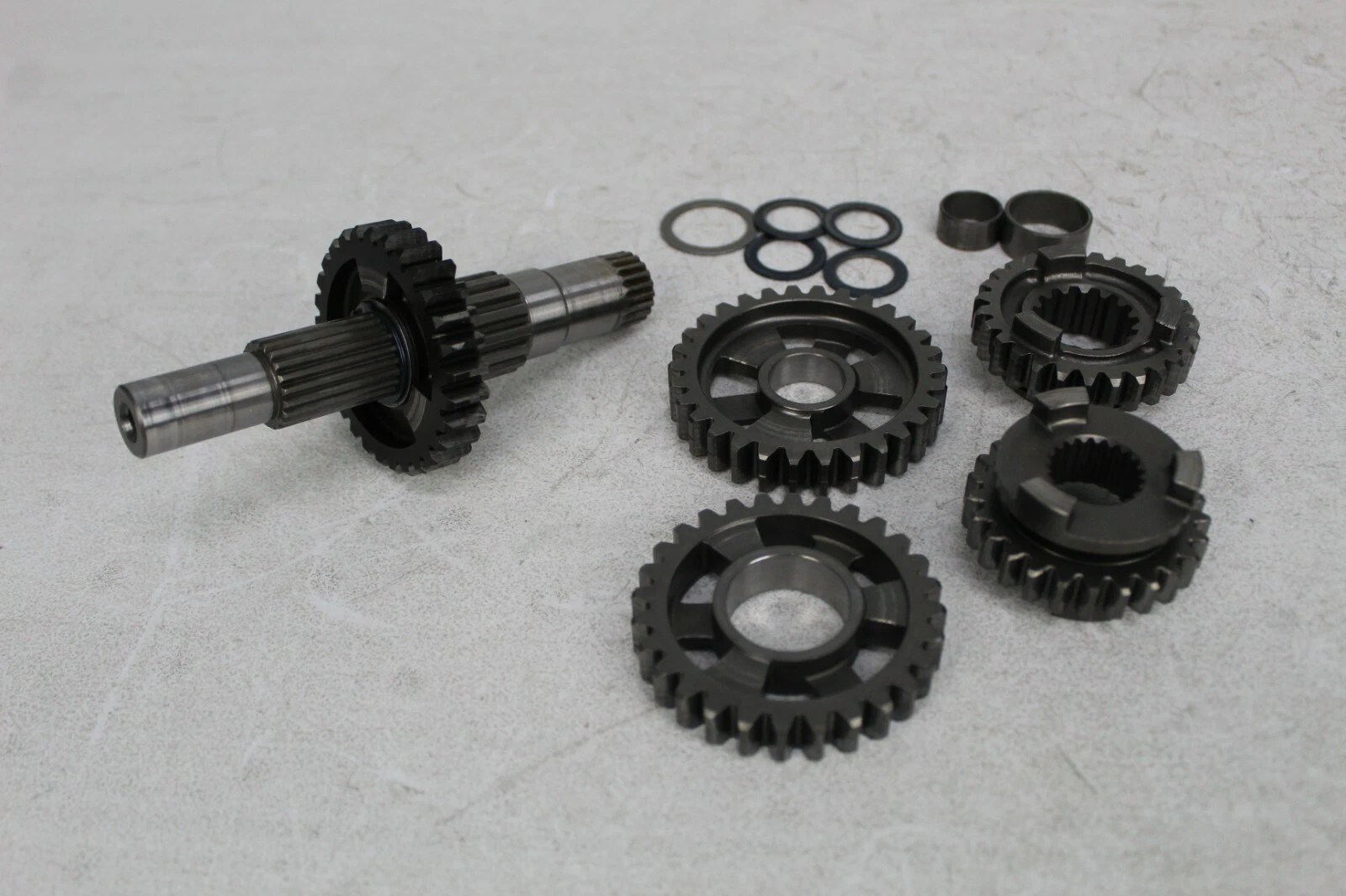 2004 Honda CRF250R OEM Counter Shaft 23221-KRN-670 with gears