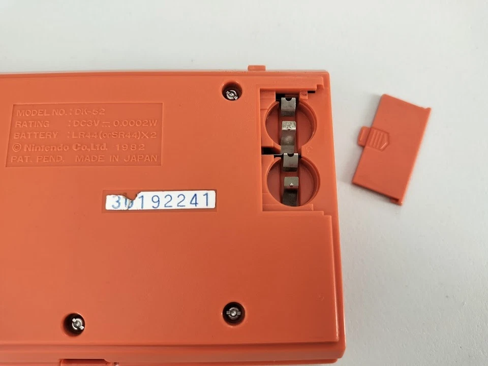 Nintendo DK-52 Donkey Kong gioco e orologio funzionante usato Giappone vintage #30785886 - Immagine 3 di 4