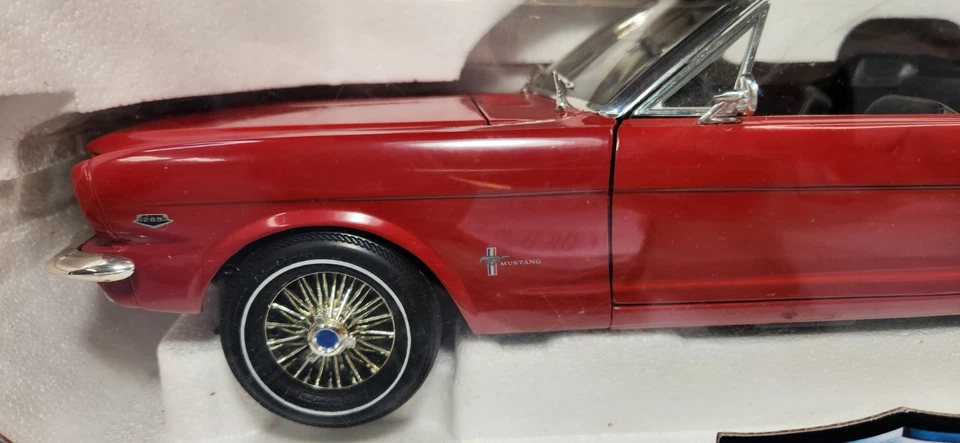 1964 1/2 Ford Mustang American Muscle 1/12 Scale Die-Cast Metal Car Ertl - Image 3 of 4