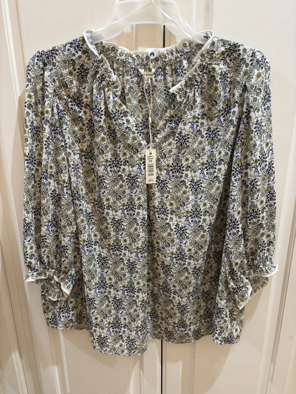 NWT Womens Max Studio Green Blue Floral Top Shirt Elasticized 3/4 Sleeve Sz 2X
Opens in a new window
