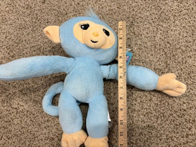 Fingerlings Blue Monkey Plush Stuffed Animal, Friendship at your Fingertips, NEW